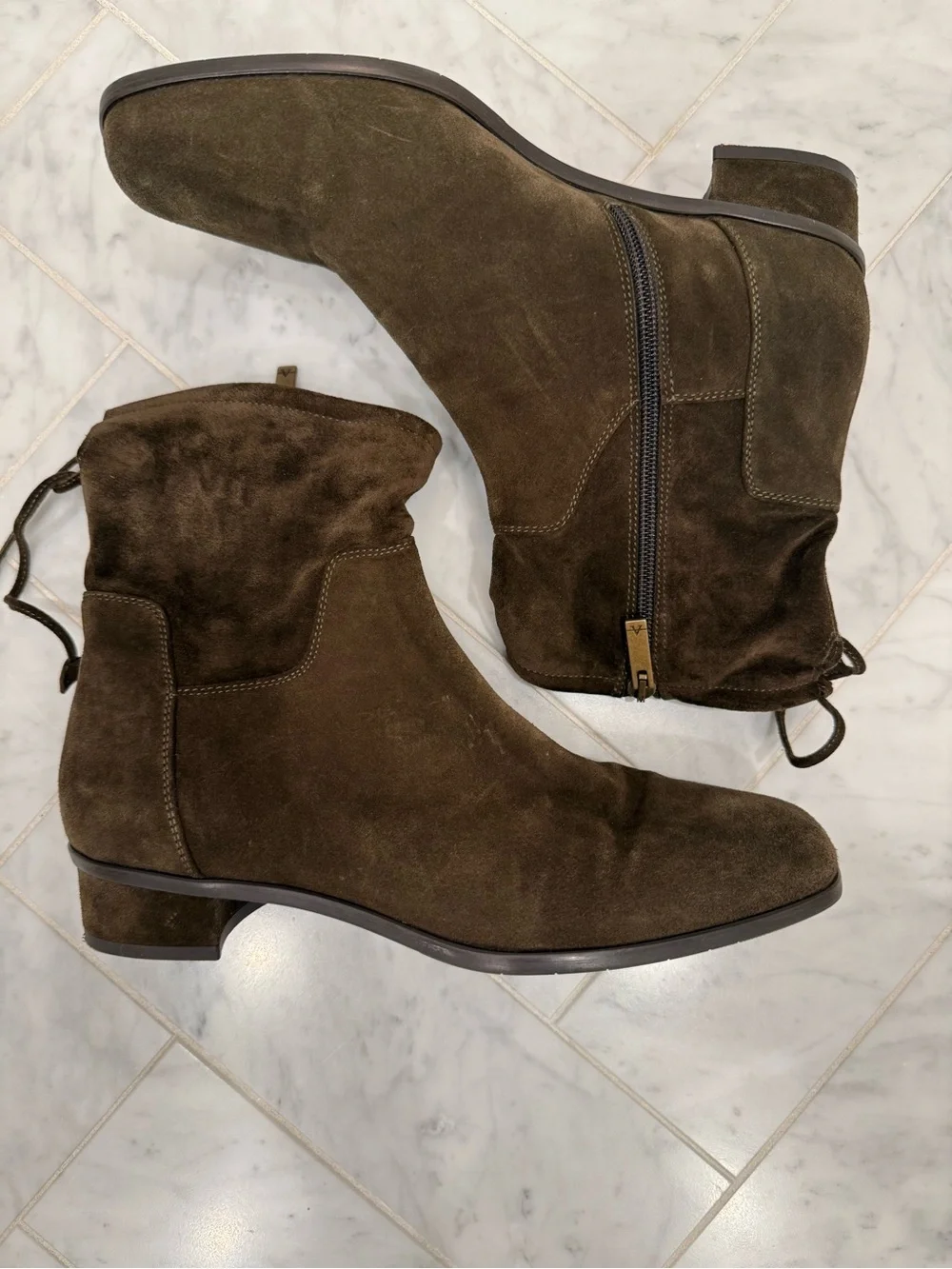 Aquatalia Lisa dark olive insulated suede ankle bootie size 39 or US 9